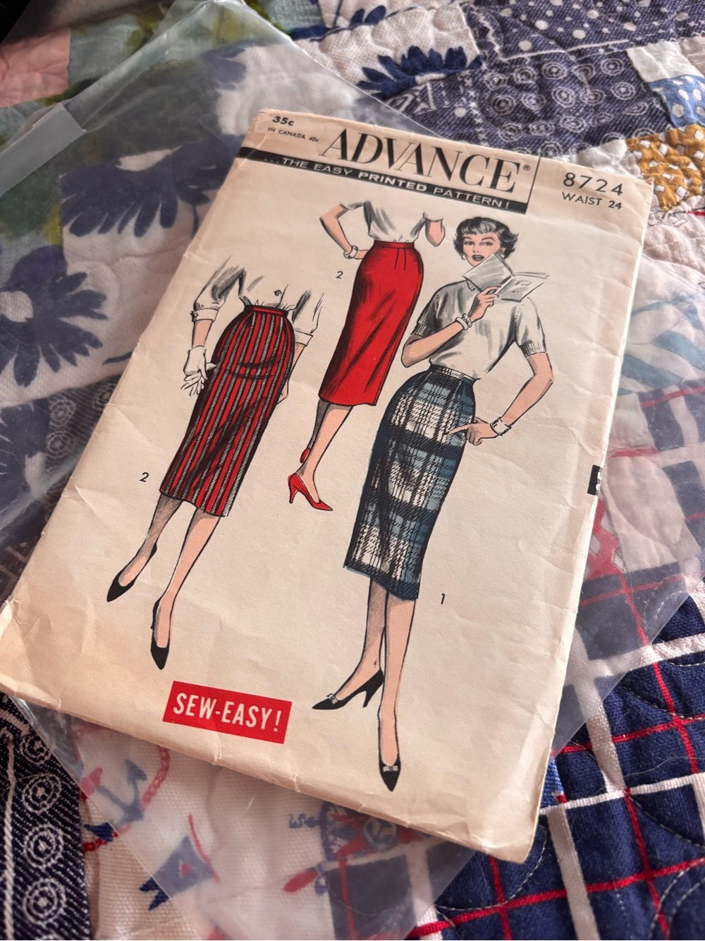 Vintage Advance Vintage-Style Women's Red and Blue Pencil Skirt Pattern